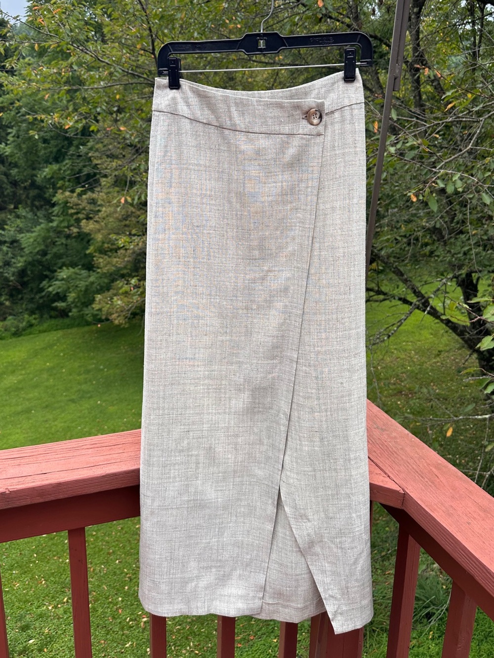 Róhe Overlap Button Linen Midi Skirt